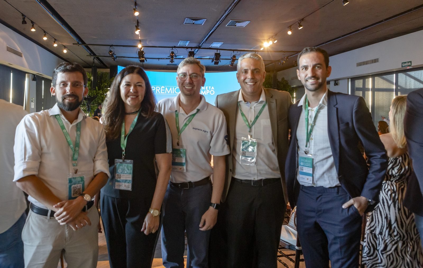 Painelistas reunidos no Fórum Planeta Campo 2022